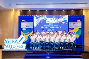 Jejeran-Direksi-Grup-Astra-pada-Press-Conference-Astra-Auto-Fest-pada-Senin-01-12-scaled