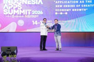 large_Foto_1_One_Smile_Community_App_Unggulan_yang_Dikembangkan_Sinar_Mas_Land_Raih_Penghargaan_dari_Kemenekraf_RI_0e27b0bb44